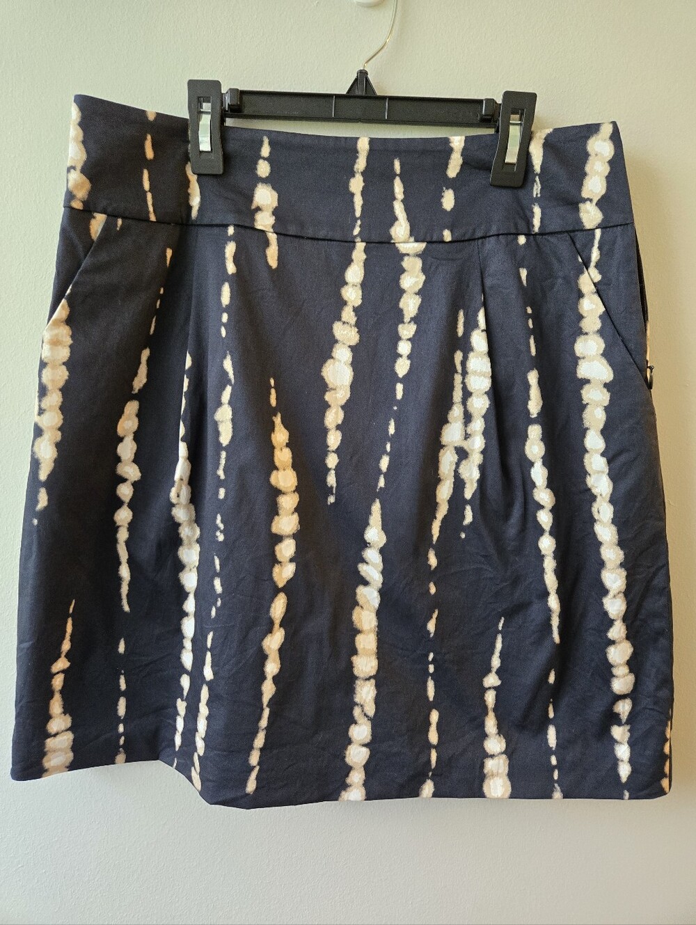 Ann Taylor Women's Navy Skirt with Cream Tie-Dye Stripe Pattern